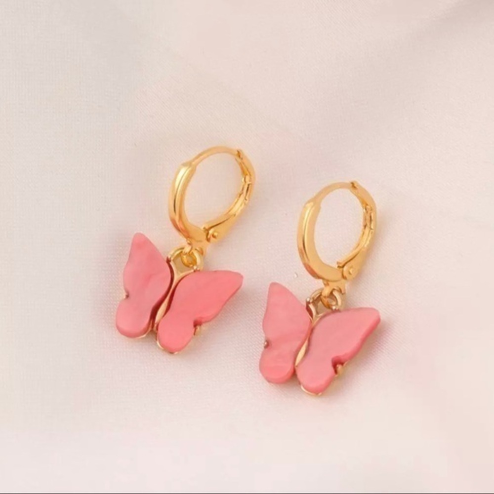 3/$30 💛 Butterfly Charm Earrings